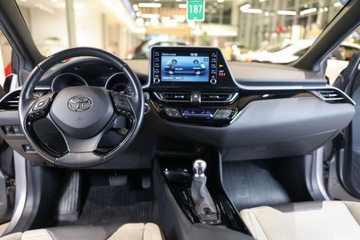 Toyota C-HR I Crossover Facelifting 1.8 Hybrid 122KM 2020 Toyota C-HR 1.8 Hybrid Selection 1.8 Hybryda 122KM, zdjęcie 5