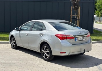 Toyota Corolla XI Sedan 1.33 Dual VVT-i 99KM 2014 Toyota Corolla BenzynaPrzebiegBEZWYPADKOWY Klima ZADBANY Oplacony Zamiana, zdjęcie 17