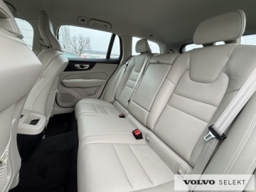 Volvo V60 II  Kombi Facelifting 2.0 B4 197KM 2023 Volvo V60 V60 B4 | Diesel | Plus Bright | | FV23%, zdjęcie 21