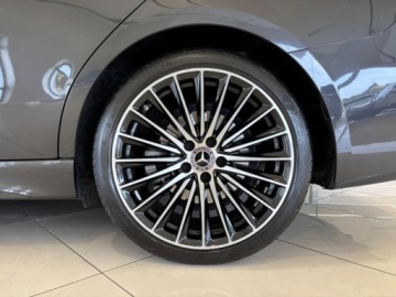 Mercedes Klasa C W206 Limuzyna 1.5 180 170KM 2025 MERCEDES-BENZ C Klasa 180 AMG Sedan 1.5 (170KM) 2025, zdjęcie 4