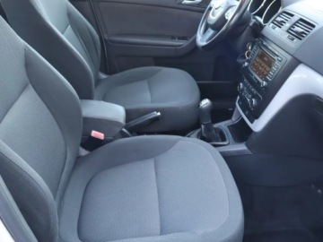 Skoda Yeti Minivan 2.0 TDI CR DPF 4x4 140KM 2010 Skoda Yeti 2.0 TDI, 4X4, Klima, Klimatronic, zdjęcie 8