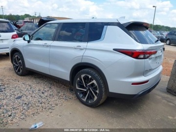 Mitsubishi Outlander III 2022 Mitsubishi Outlander 2022r., 2.5L 2.5 Benzyna 181KM, zdjęcie 2