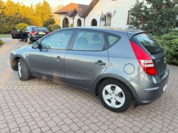 Hyundai i30 I Hatchback 1.4 109KM 2010 Hyundai i30 1.4 109KM Klima Sprawdz 1.4 Benzyna 109KM, zdjęcie 29