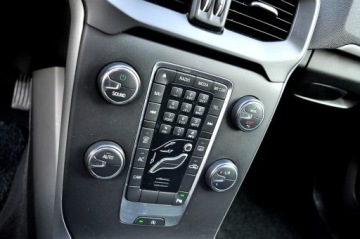 Volvo V40 II Hatchback 1.6 D2 115KM 2012 Volvo V40 1,6 HDi 115Km Ledy Digital Navi City, zdjęcie 21