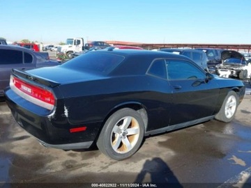 Dodge Challenger III 2012 Dodge Challenger 2012 Dodge Challenger SXT 3.6 Benzyna 305KM, zdjęcie 3