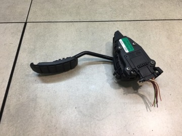 POTENCJOMETR GAZU MOVANO I 2.2 DTI 8200724059