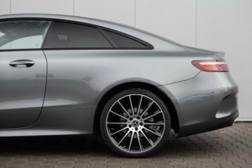 Mercedes Klasa E W213 Cabrio 2.0 200 184KM 2017 Mercedes-Benz Klasa E 200 Coupe AMG Salon PL Autotrade Mercedes-Benz, zdjęcie 13