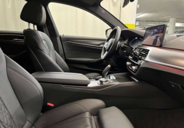 BMW Seria 5 G30-G31 Touring Facelifting 3.0 530d 286KM 2022 BMW Seria 5 530d xDrive, PAKIET SPORTOWY M PRO, Faktura, Bezwypadkowy 3.0, zdjęcie 38