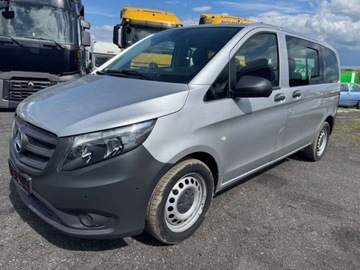 Mercedes Vito W447 2020 Mercedes-Benz Vito Ksiazka serwisowa 4x4 2.0 Diesel 163KM