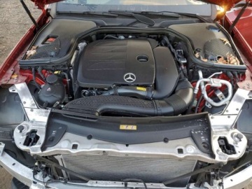 Mercedes Klasa E W214 2023 Mercedes-Benz Klasa E 350 4Matic 2023 2.0 Benzyna 255KM, zdjęcie 6