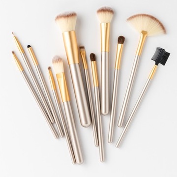 НАБОР ПРОФЕССИОНАЛЬНЫХ КИСТЕЙ ДЛЯ МАКИЯЖА 12 ШТ. В ФОРМАТЕ