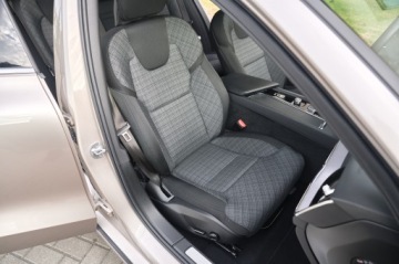 Volvo S60 III Sedan Facelifting 2.0 B4 197KM 2024 17tyś, PRZEBIEG_____4 SZTUKI W OFERCIE, zdjęcie 26