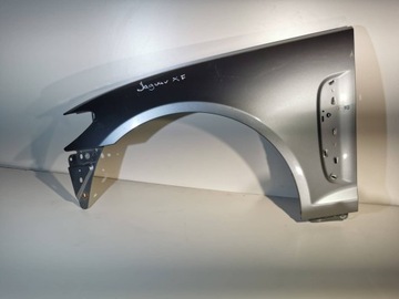 BLATNÍK LEVÝ PŘEDNÍ JAGUAR XF 07-12