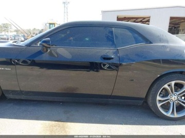 Dodge Challenger III 2022 Dodge Challenger RT 2022 5.7 Benzyna 372KM, zdjęcie 2