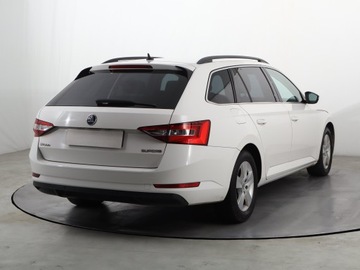 Skoda Superb III Kombi 2.0 TDI 150KM 2016 Skoda Superb 2.0 TDI, Salon Polska, Xenon, zdjęcie 4