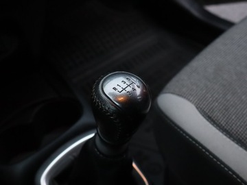 Toyota Yaris III Hatchback 5d Facelifting 2017 1.5 Dual VVT-iE 111KM 2019 Toyota Yaris 1.5 Dual VVT-i, Navi, Klima, zdjęcie 15