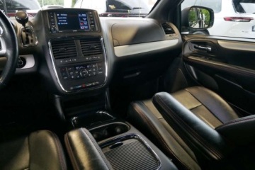 Dodge Caravan V Grand Caravan Facelifting 3.6 VVT 283KM 2018 Dodge Grand Caravan GT 3.6L 287KM 7 os. Kamera Czarna podsufitka 3-Strefy, zdjęcie 17