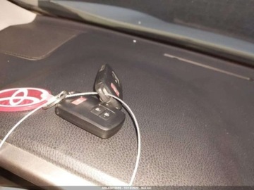 Toyota RAV4 V 2018 Toyota RAV4 2018 TOYOTA RAV4 HYBRID XLE 2.5 Hybryda 150KM, zdjęcie 14