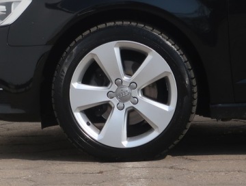 Audi A3 8V Hatchback 3d 1.6 TDI clean diesel 110KM 2015 Audi A3 1.6 TDI, Automat, Navi, Xenon, Bi-Xenon, zdjęcie 14