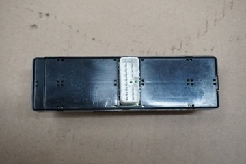 HYUNDAI TERRACAN PANEL PŘEPÍNAČ SKEL LEVÝ 04R