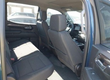 Chevrolet Silverado II 2023 Chevrolet Silverado 2023, 5.3L, 4x4, SHORT BED RST, od ubezpieczalni, zdjęcie 10