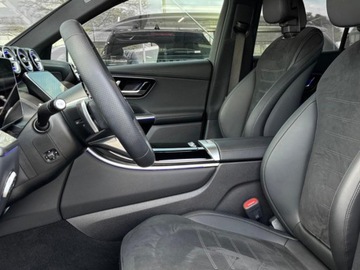 Mercedes GLC C254/X254 2025 MERCEDES-BENZ GLC 200 d 4-Matic AMG Line 2.0 (163KM) 2025, zdjęcie 3