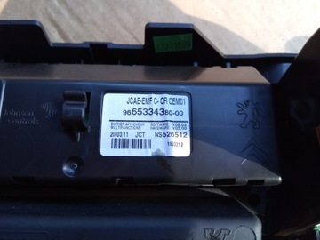 DISPLEJ AUTORÁDIO PEUGEOT 508