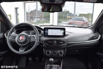 Fiat Tipo II Hatchback Facelifting 1.6 MultiJet 130KM 2021 Fiat Tipo 1.6 MultiJet 130KM Cross Lift Full LED Kamera Tempomat ACC 1.6, zdjęcie 28