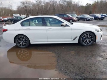 BMW Seria 5 G30-G31 2021 BMW Seria 5 M550i xDrive 2021 4.4l 4.4 Benzyna 523KM, zdjęcie 6