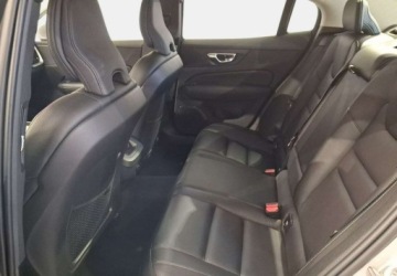 Volvo S60 III 2022 Volvo S60 VAT 23 Plus Bright 2.0 B4 mHEV 197KM automat 2022 r., salon PL,, zdjęcie 15