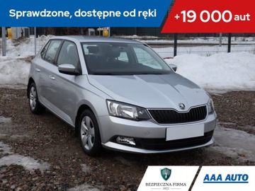 Skoda Fabia III Hatchback 1.2 TSI 110KM 2015 Skoda Fabia 1.2 TSI, Salon Polska, DSG, Klima