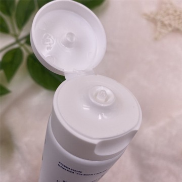 CeraVe Acne Пенящийся крем-пенка для лечения прыщей