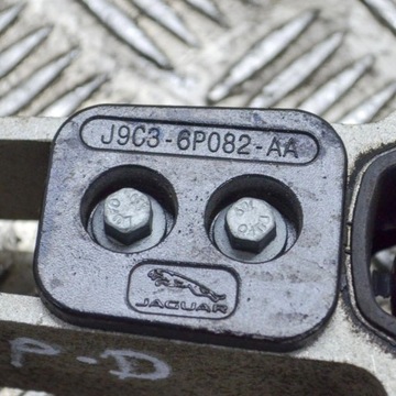 JAGUAR E-PACE 2020 Z ZADU DRŽÁK / DRŽÁKY MOTORU