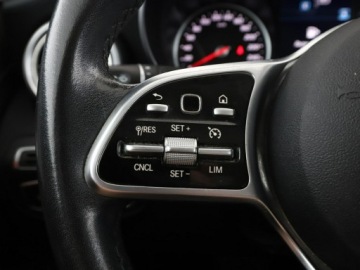Mercedes Klasa C W205 Kombi Facelifting 1.6 180 156KM 2019 Mercedes C 180 Avantgarde automat panorama navi, zdjęcie 32
