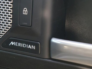 Land Rover Defender IV (L663) 2025 LAND ROVER Defender 130 5.0 P425 Outbound Suv 2025, zdjęcie 12