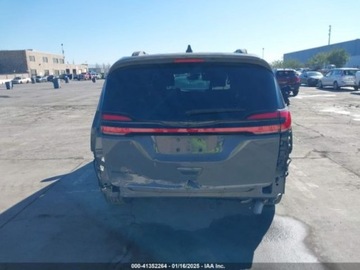 Chrysler Pacifica II 2021 Chrysler Pacifica Touring L 2021 3.6l 3.6 Benzyna 287KM, zdjęcie 3