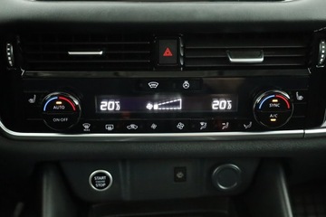 Nissan Qashqai II Crossover Facelifting 1.3 DIG-T 140KM 2021 Nissan Qashqai 1.3 DIG-T, Salon Polska, zdjęcie 12