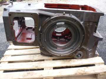 Картер заднего моста Massey Ferguson 3582414M б/у