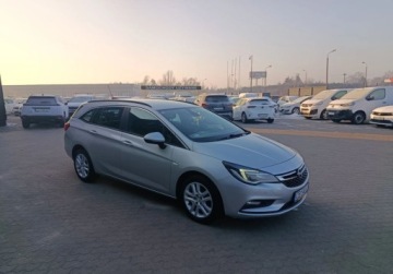 Opel Astra K Sports Tourer 1.6 CDTI 110KM 2017 Opel Astra Pierwszy wlasciciel. Salon Polska 1.6 Diesel 110KM, zdjęcie 2