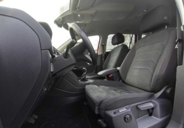 Volkswagen Tiguan Allspace SUV Facelifting 2.0 TDI SCR 150KM 2023 Volkswagen Tiguan Allspace Life 7 osobowy Pakiety, ACC, Matrix, GPS, ergo, zdjęcie 7