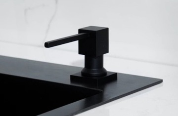 КВАДРАТНЫЙ ЧЕРНЫЙ ДИСПЕНСЕР ЖИДКОСТИ ДЛЯ РАКОВИНЫ