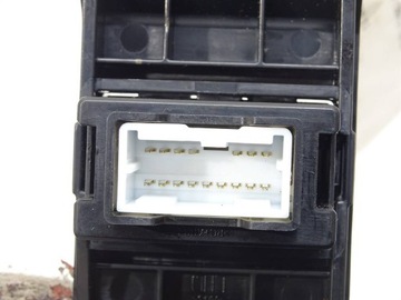 HNÍZDO USB AUX HYUNDAI ELANTRA VI 96120-F2000