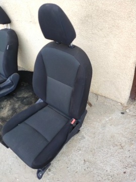NISSAN NAVARA D23 SEDADLO SPOLUJEZDCE