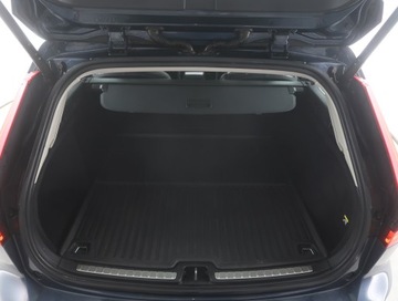 Volvo V60 II  Kombi 2.0 D4 190KM 2019 Volvo V60 D4 2.0, 187 KM, Automat, Skóra, Navi, zdjęcie 13