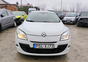 Renault Megane III Hatchback 1.5 dCi FAP 90KM 2011 Renault Megane 2011r, 1.5DCI VAN, Lekko uszkodzony tyl. Jezdzi. 1.5 90KM, zdjęcie 16