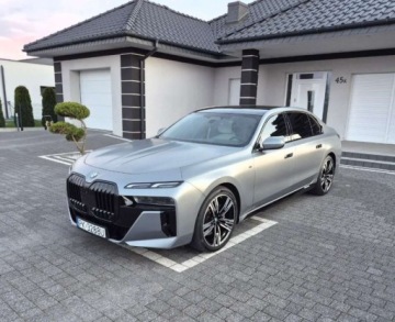 BMW Seria 7 G70 2023 BMW Seria 7 740i benzyna - 399 KM 3.0 Benzyna 326KM, zdjęcie 16