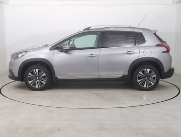 Peugeot 2008 I SUV Facelifting 1.2 PureTech 110KM 2017 Peugeot 2008 1.2 PureTech, Salon Polska, zdjęcie 2