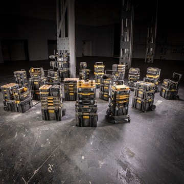 Коробка TOUGHSYSTEM со светодиодной аккумуляторной лампой 4000лм DeWALT DWST08061-1