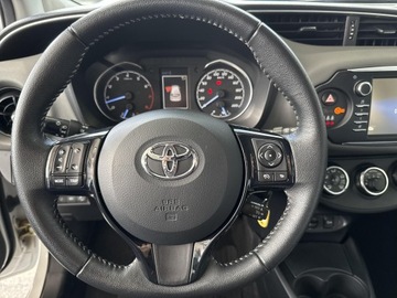 Toyota Yaris III Hatchback 5d Facelifting 2017 1.5 Dual VVT-iE 111KM 2019 Toyota Yaris 1,5-Dual-VVT-iE III (2011-2019) 1,5-D, zdjęcie 15
