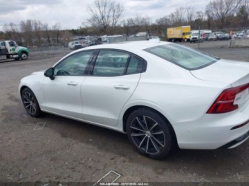 Volvo S60 III 2024 Volvo S60 Recharge T8 Plus Dark Theme 2024 2.0 Hybryda Plug-in 312KM, zdjęcie 1